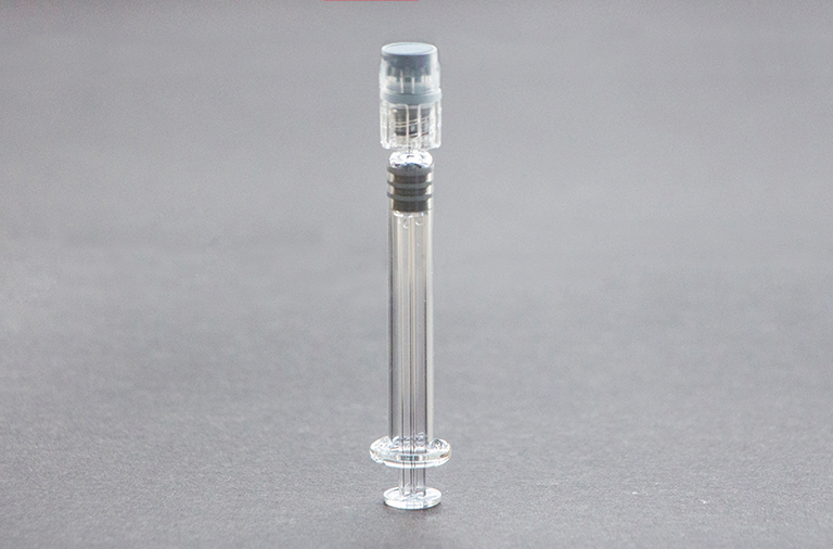 SYRINGE WITH LUER LOCK